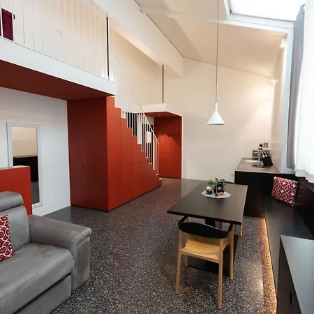 Pepper Suite-3
