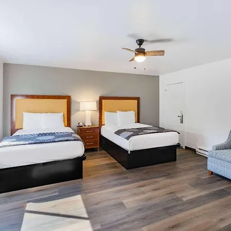 Oceanside Inn & Suites, A Days Inn By Wyndham-3