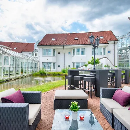 Leonardo Hotel Hamburg Airport-3