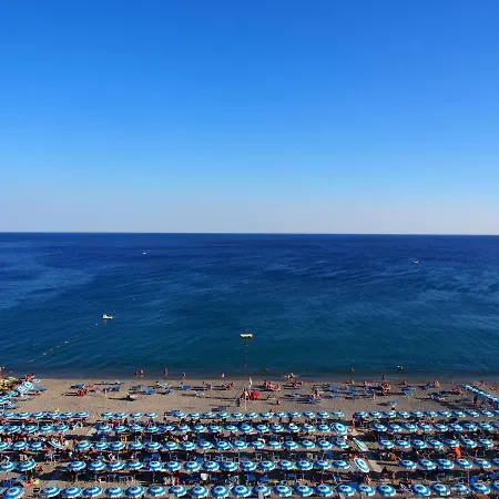 Lido Resort-3