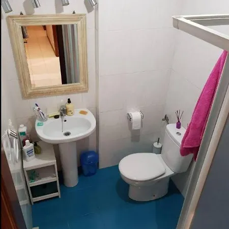 Private Room With Shared Bathroom-2