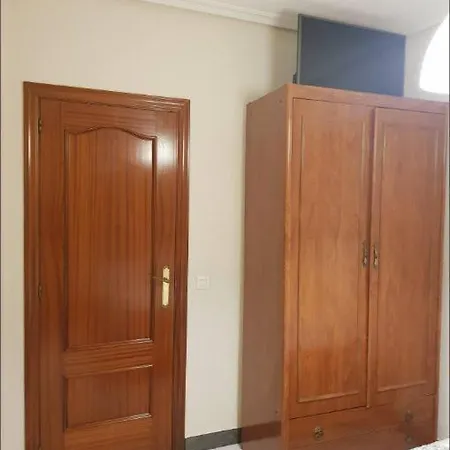 Private Room With Shared Bathroom-3