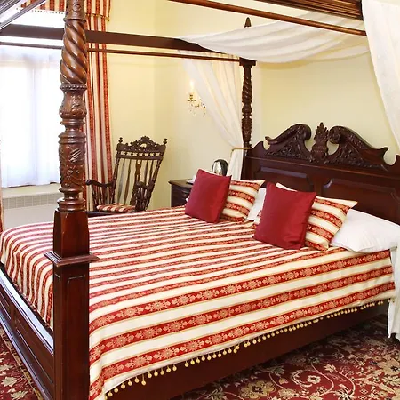 King Charles Boutique Residence-3