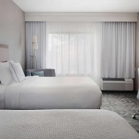 Fairfield By Marriott Inn & Suites Stoughton-2