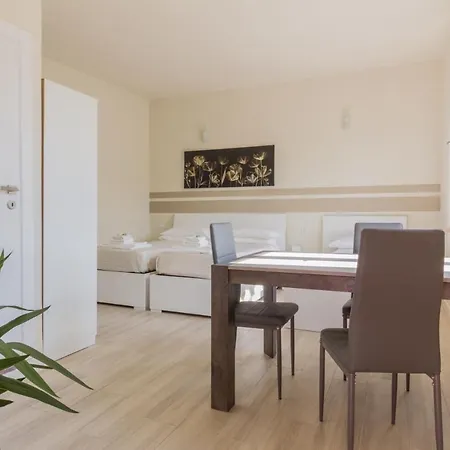 Center Rooms-2