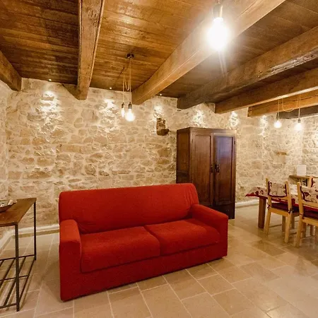 Le dimore nel borgo-3