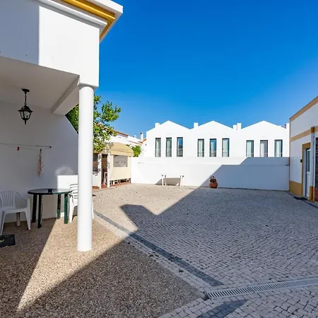 Apartamentos Pátio Victória by Umbral-3