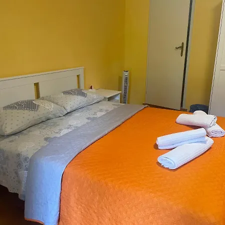 Room House Elena-2