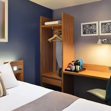 Travelodge London Docklands-2