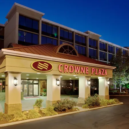Crowne Plaza Cleveland Airport By Ihg-3