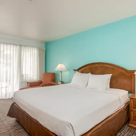 Pacifica Beach Hotel-3