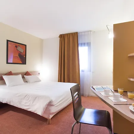 Canal Suites - Paris La Villette-3