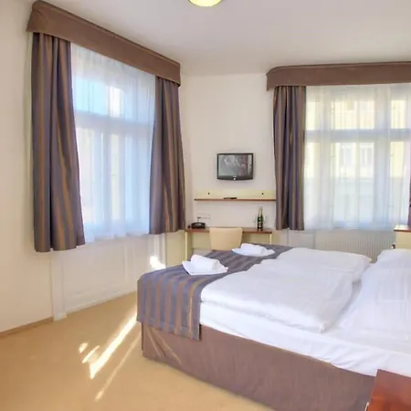 Hotel Gloria-2