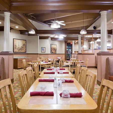 Holiday Inn & Suites St. Cloud By Ihg-2