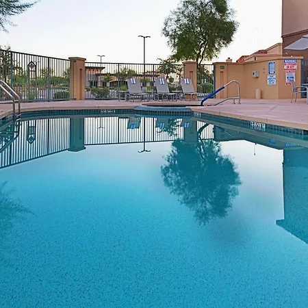 Holiday Inn & Suites Goodyear - West Phoenix Area By Ihg-3