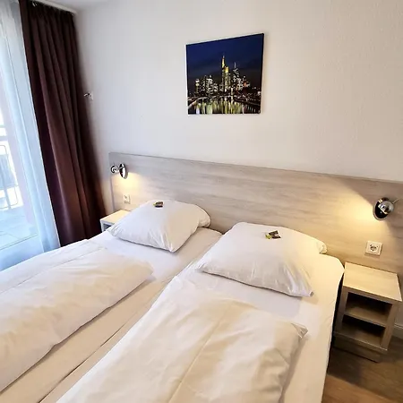 Adler Hotel Frankfurt-3