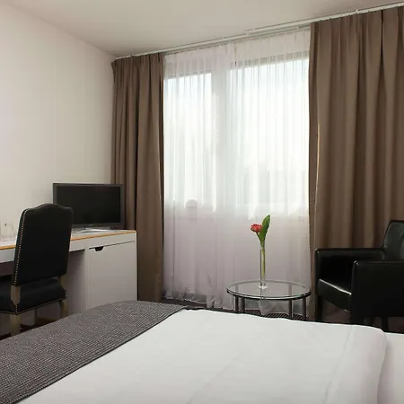 Tryp By Wyndham Wuppertal-2