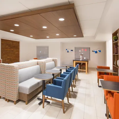 Holiday Inn Express & Suites Pahrump By Ihg-3