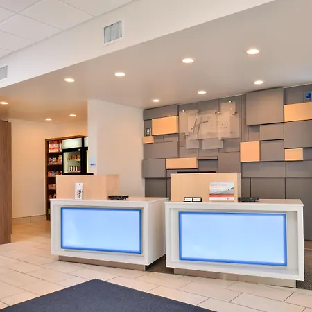 Holiday Inn Express & Suites - Southgate - Detroit Area By Ihg-2