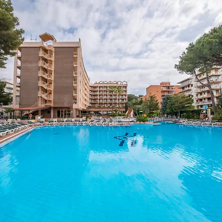 Golden Avenida Family Suites 4*-2