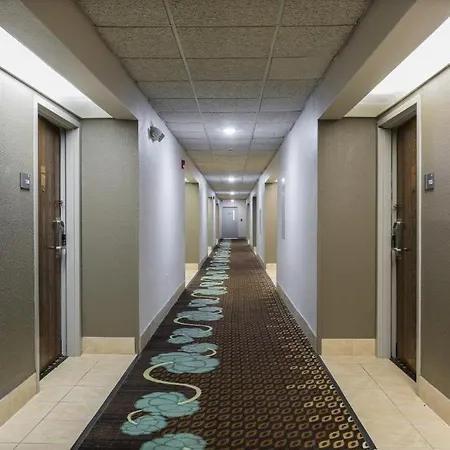 Bliss Point Inn & Suites-2