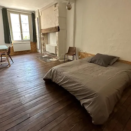Chambre dans maison originale en centre ville-2
