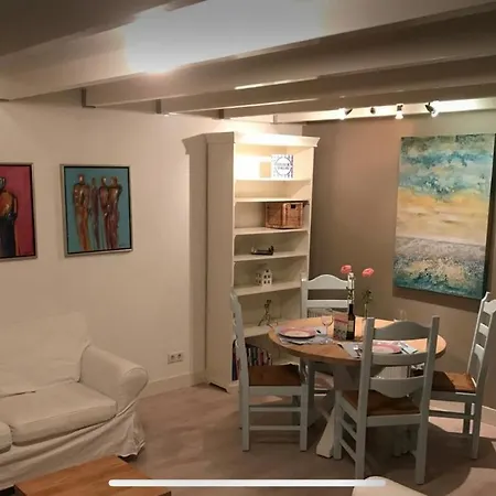 Private Romantic Cottage Utrecht-2