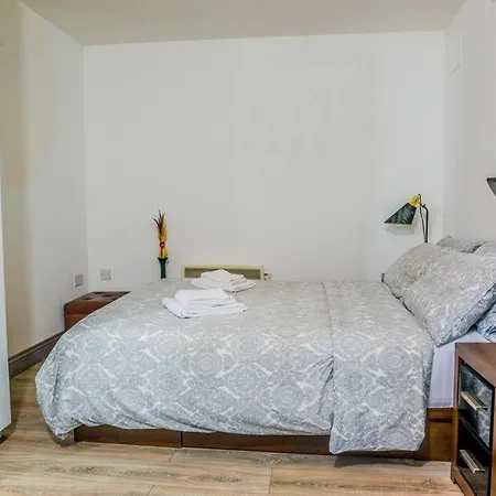 Liffey Suites-3