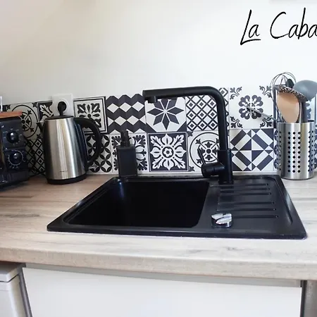 La Cabane De Pol-2