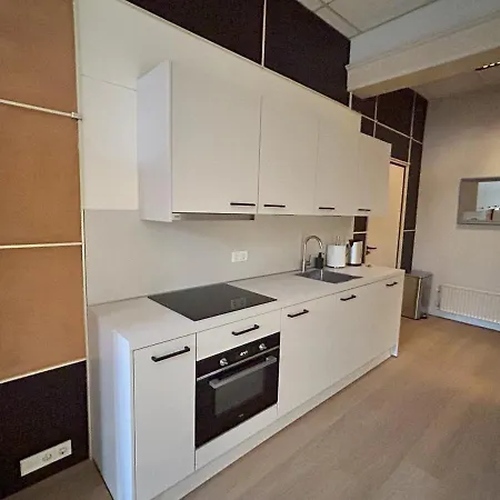 Cozy independent Studio S2, City Centre Dordrecht-2