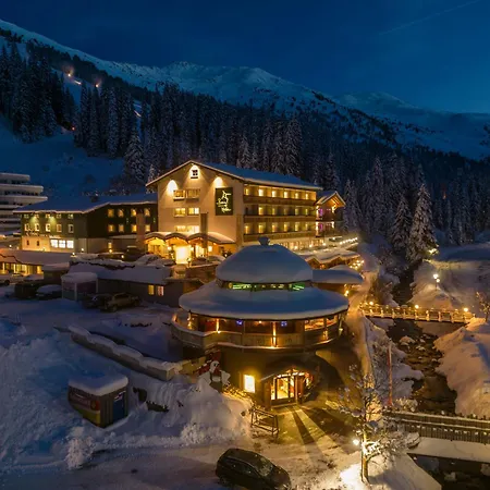 Berghotel Hochfuegen-3