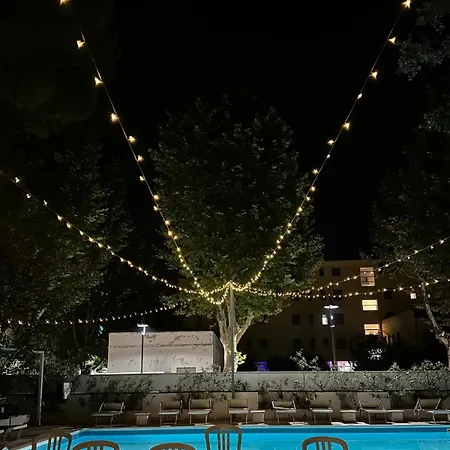 Hotel Carillon-2