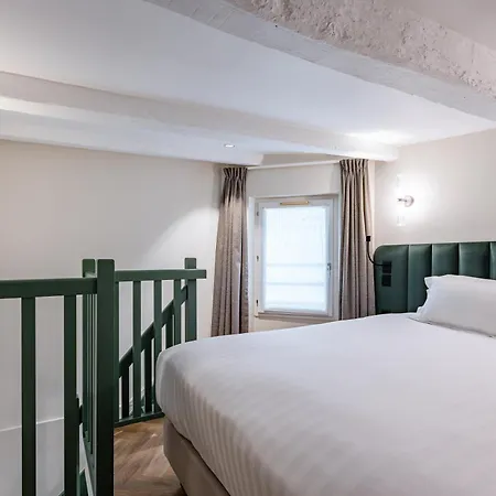 Hotel Elysee Secret-2