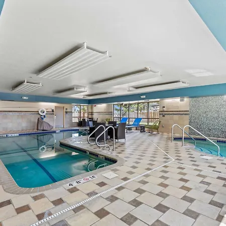 Hampton Inn & Suites Greeley-3