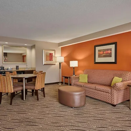 Hampton Inn Evansville Airport-2