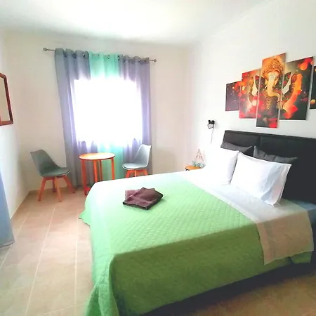 Azimute Guest House-3