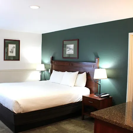 Boothill Inn And Suites-3