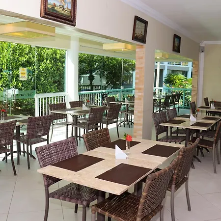 Hotel Coral Beach-3
