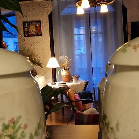 Hotel Chezjeanne-3