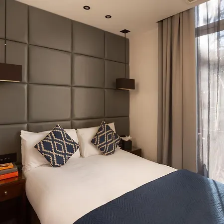 Montcalm Chilworth Townhouse-3