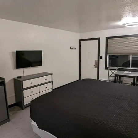 High Desert Inn-3