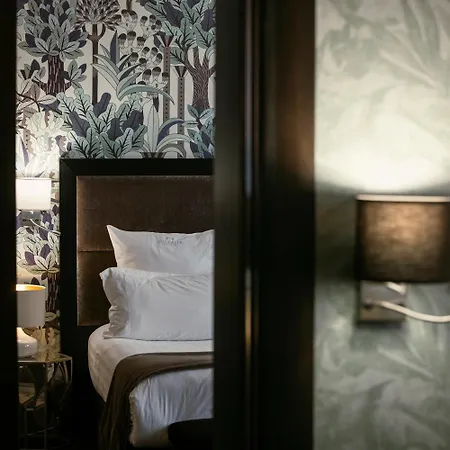 The One Alma Paris-3