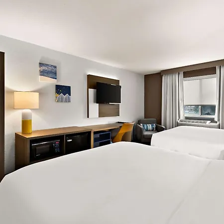 Comfort Inn & Suites Fremont-2