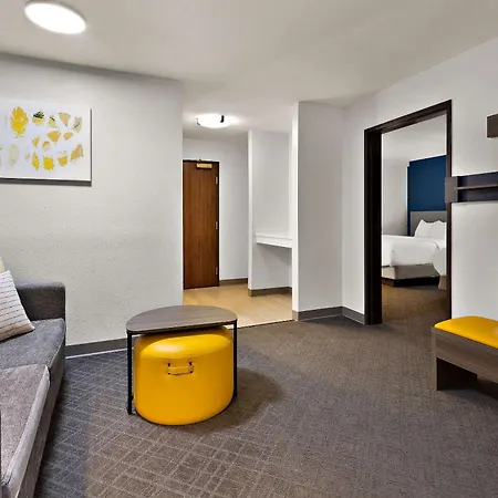 Comfort Inn & Suites Fremont-3