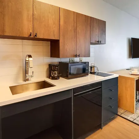Sonesta Simply Suites Miami Airport Doral-3