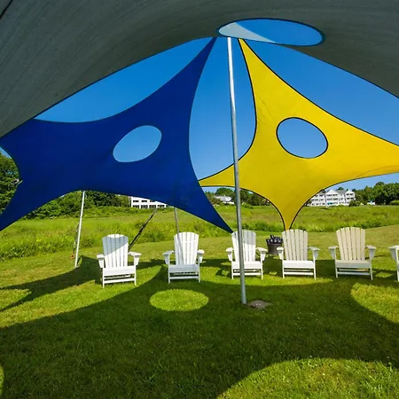 Strawberry Hill Seaside Inn-3