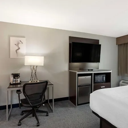 Best Western Plus Reading Inn & Suites-3
