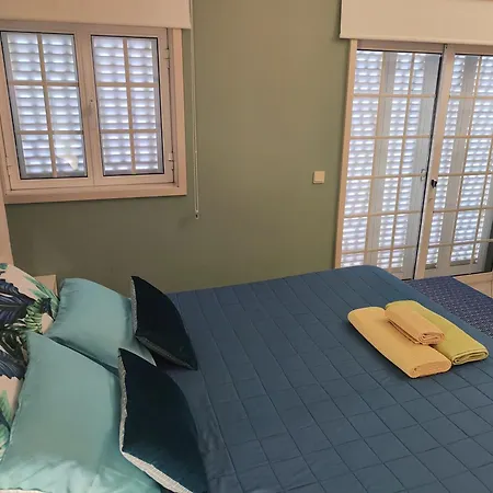 Vagueira Guest House-3