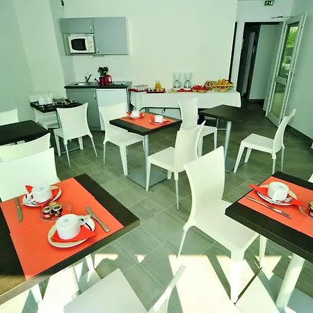 Appart'City Grenoble-Meylan-3