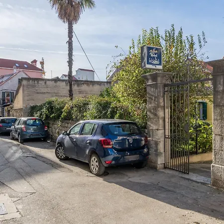 Victoria Luxury Rooms - Split Downtown-3